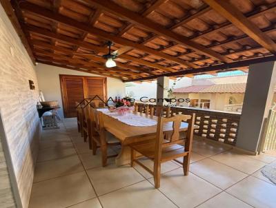 Casa para Venda, em Presidente Prudente, bairro JARDIM DAS ROSAS, 4 banheiros, 2 su�tes, 1 vaga